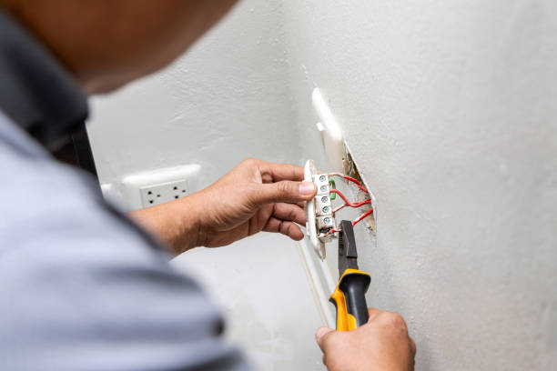 Best Electrical Contractors for Businesses  in Oakland, OR